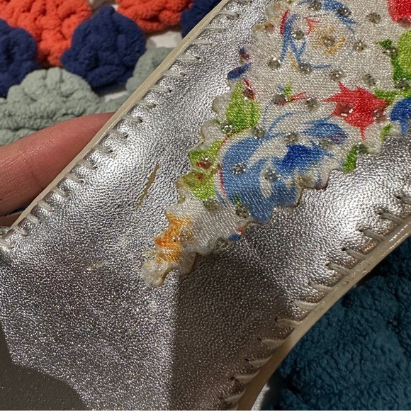 Vintage Y2K Embellished Floral Sandals - Picture 5 of 6